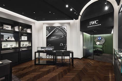 La nuova boutique IWC di Milano: il salotto del tempo